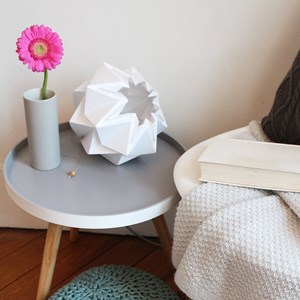 Baladeuse origami couleur uni en papier