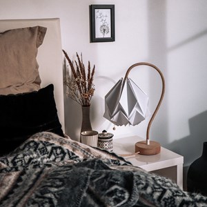Lampe de table kikyo avec pied flexible et abat-jour en papier