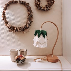 Lampe de table kikyo avec pied flexible et petit abat-jour en papier