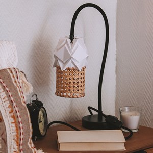 Lampe de table kikyo flexible et petit abat-jour ori en papier et cannage