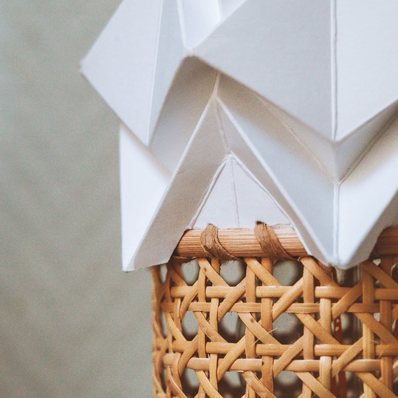 Tedzukuri Atelier - Petite suspension ori en origami et cannage