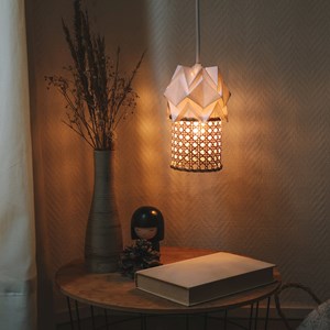 Petite suspension ori en origami et cannage