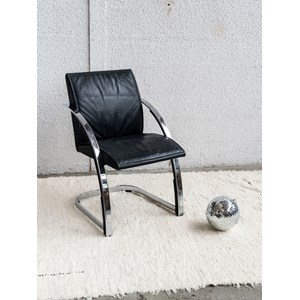 Jakob, le fauteuil en cuir n°76