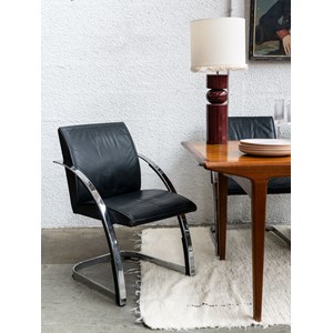 Jakob, le fauteuil en cuir n°76