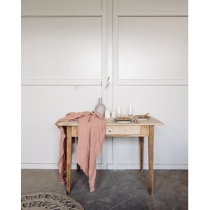 Romy, la table à manger en bois n°147