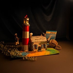 Maquette en carton de phare géant