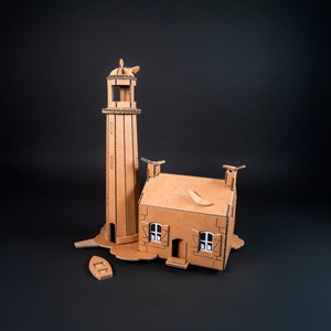 Maquette en carton de phare géant