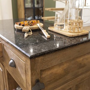 Ilot central en bois et marbre