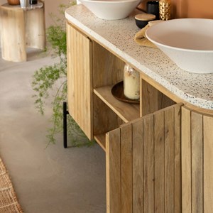 Meuble sous vasque en terrazzo et bois de manguier lou