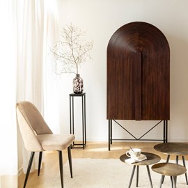 Armoire arrondie en bois de manguier