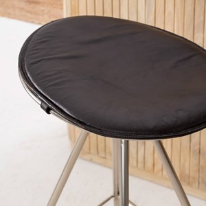 Tabouret de bar en cuir noir et métal