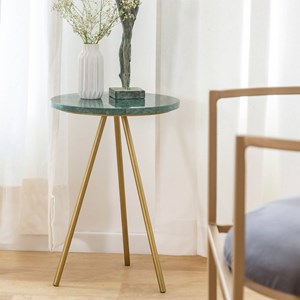 Bout de canapé en marbre vert