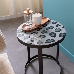 Bout de canapé en métal noir