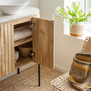 Meuble sous vasque en bois et terrazzo