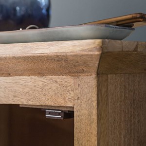 Meuble de rangement en bois de manguier