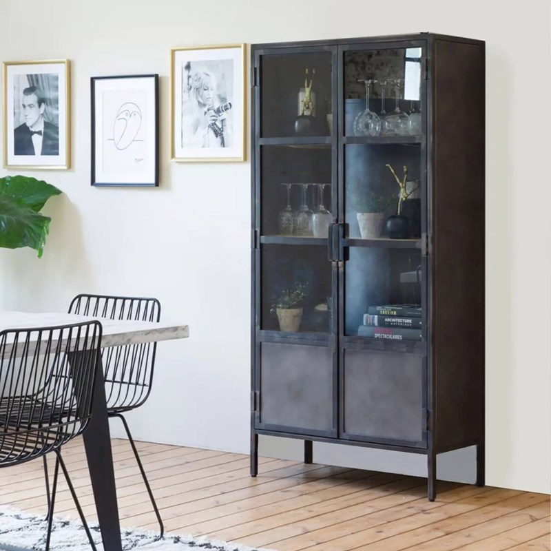 Vitrine haute en métal locker