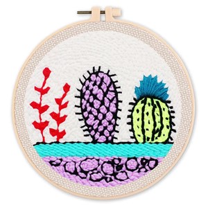 Punch needle cactus sur fond blanc