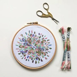 Kit de broderie abstraite avec c