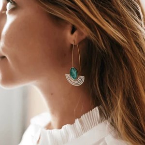 Boucles azteque longue nacre blanche