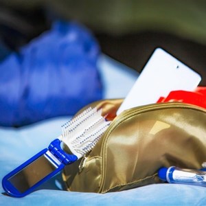 Brosse pliable avec miroir cao