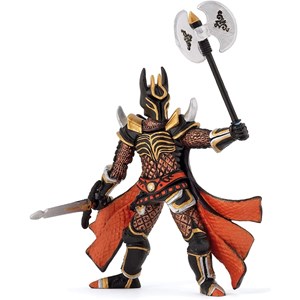 Figurine chevalier triple hache