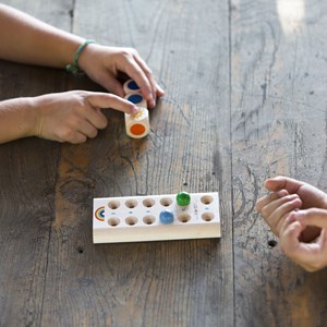 Jeu en bois arc-en-ciel
