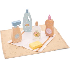 Set de produits ménagers en bois