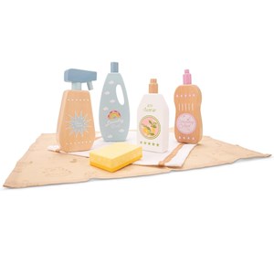 Set de produits ménagers en bois