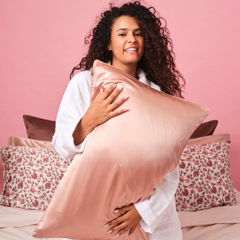 Taie d'oreiller en soie rose 51x76