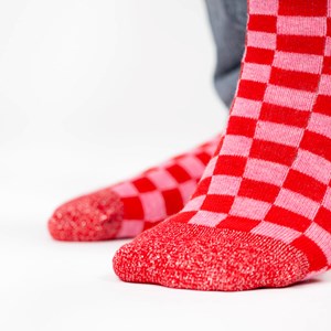 Chaussettes carreaux rouge et rose