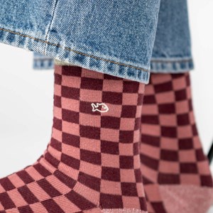 Chaussettes carreaux bordeaux et rose