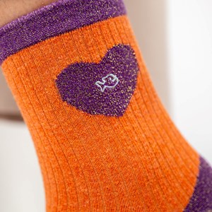 Chaussettes coeur orange et violet