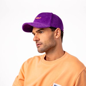 Casquette en velours violet