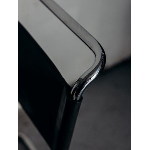 Diana, la chaise mies van der rohe n°112