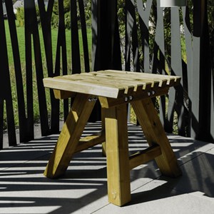 Tabouret carré en bois 4 pieds karel