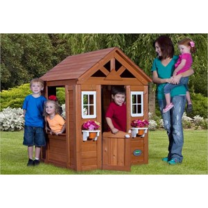 Maisonnette timberlake backyard