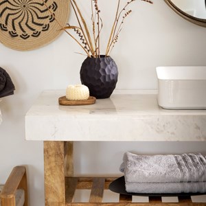 Meuble sous vasque en marbre et bois